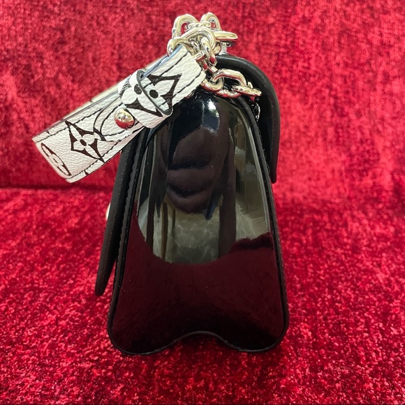 Louis Vuitton Twist - Picture 6 of 10